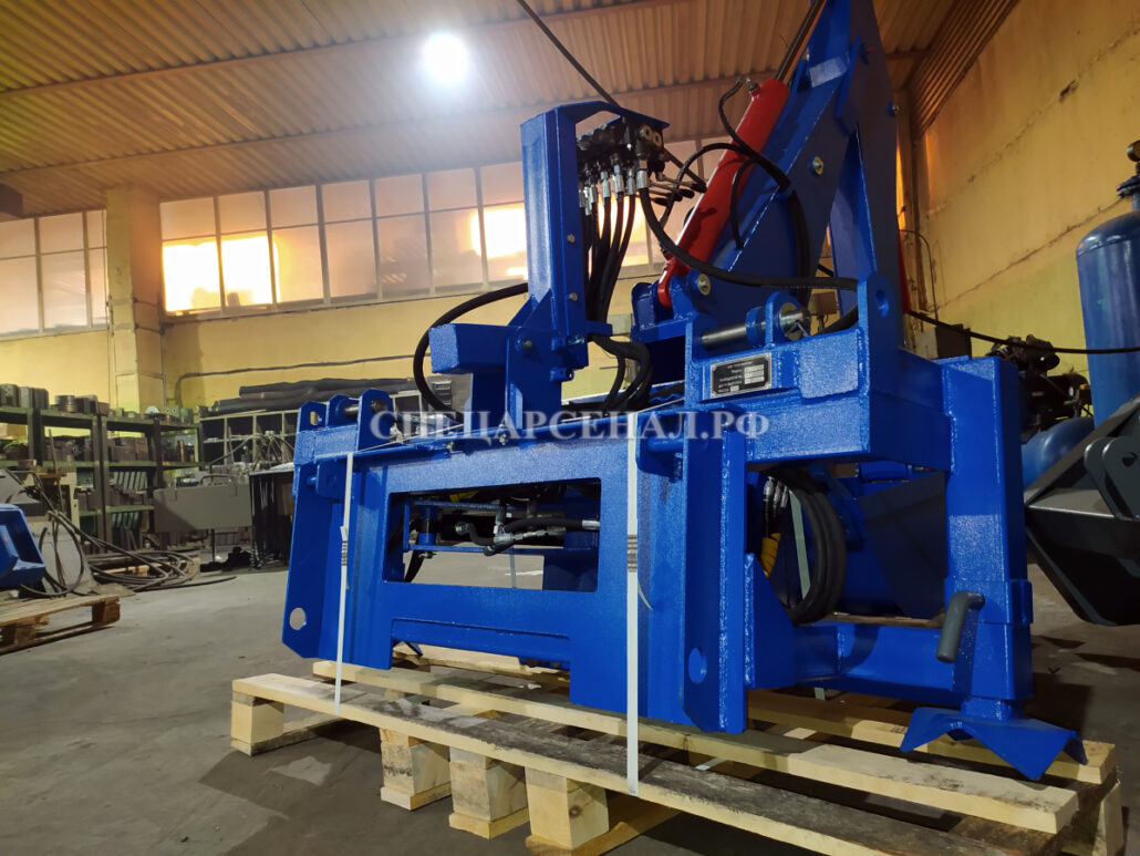 Экскаватор навесной EU-3200MP на мини-погрузчике