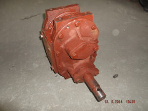 Насос битумный ДС 39Б 03.01.000 (резьбовые отверстия по бокам корпуса)